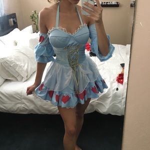 Alice in wonderland Halloween costume